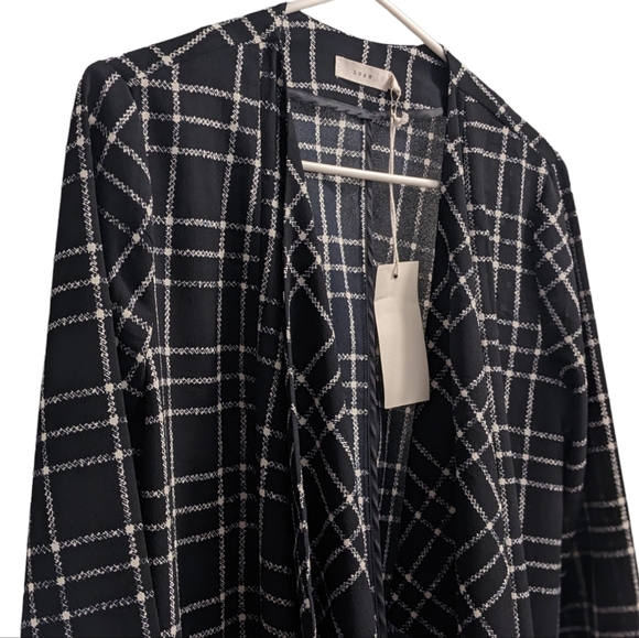 🆕 Lush Black & White 100% Polyester Top S - Picture 2 of 2